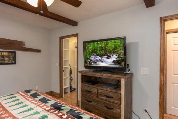 Treehouse Between Gatlinburg And Pigeon Forge. Pet Friendly! Esterno foto